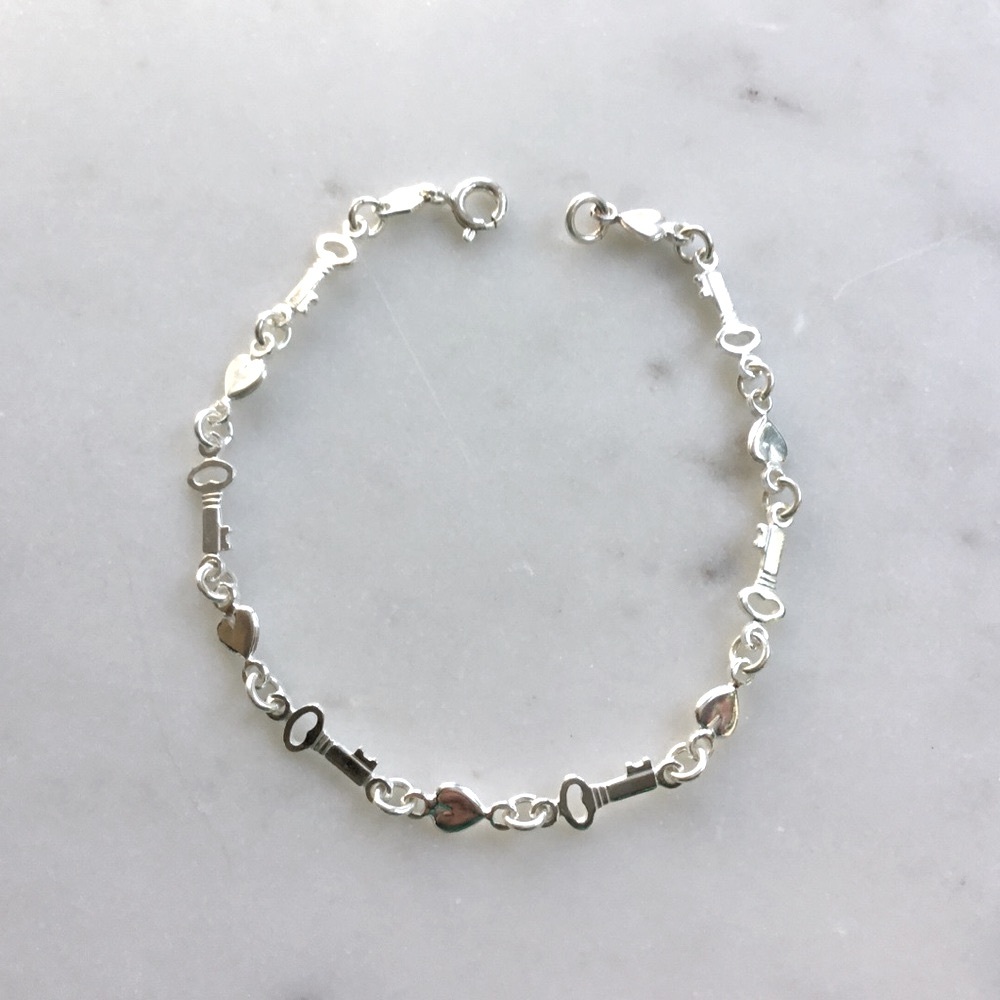 Sterling Silver Key & Heart Bracelet - Picture 1 of 12